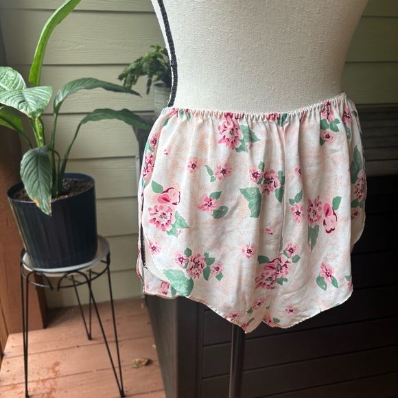 Vintage 90s Floral Lingerie Set Cami and Shorts Pink Green | Medium - Picture 6 of 10